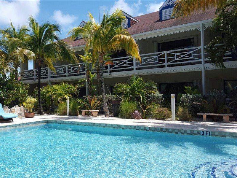 Caribbean Paradise Inn Grace Bay Eksteriør billede