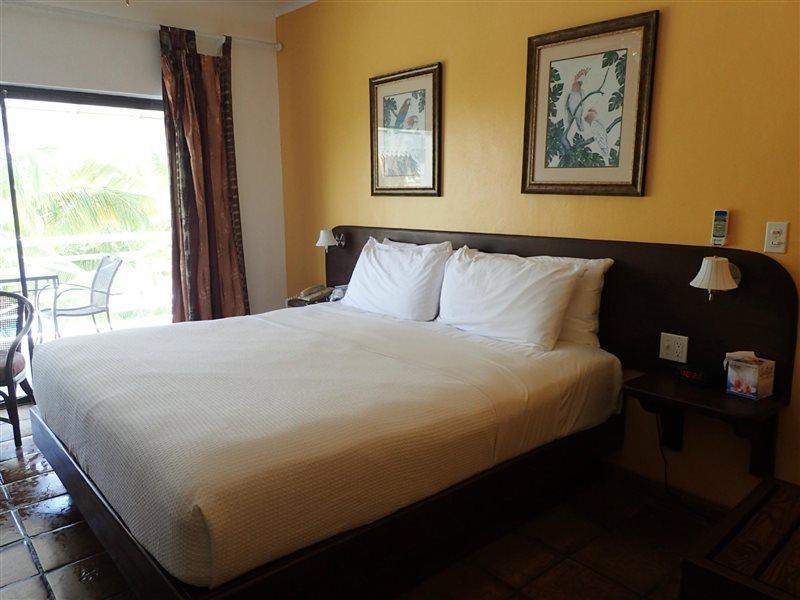 Caribbean Paradise Inn Grace Bay Eksteriør billede