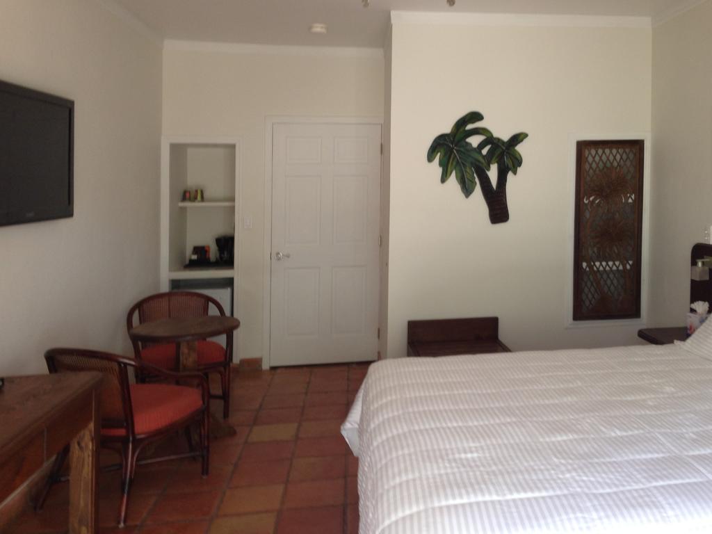 Caribbean Paradise Inn Grace Bay Eksteriør billede