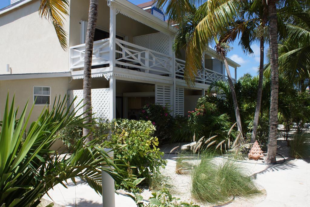 Caribbean Paradise Inn Grace Bay Eksteriør billede