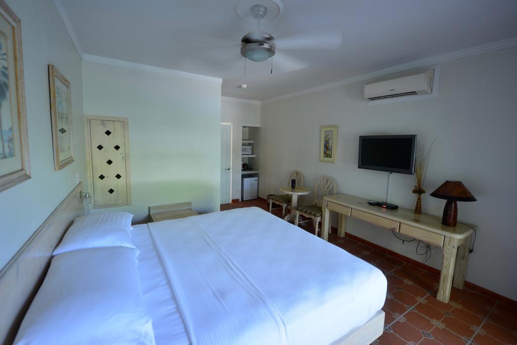 Caribbean Paradise Inn Grace Bay Eksteriør billede