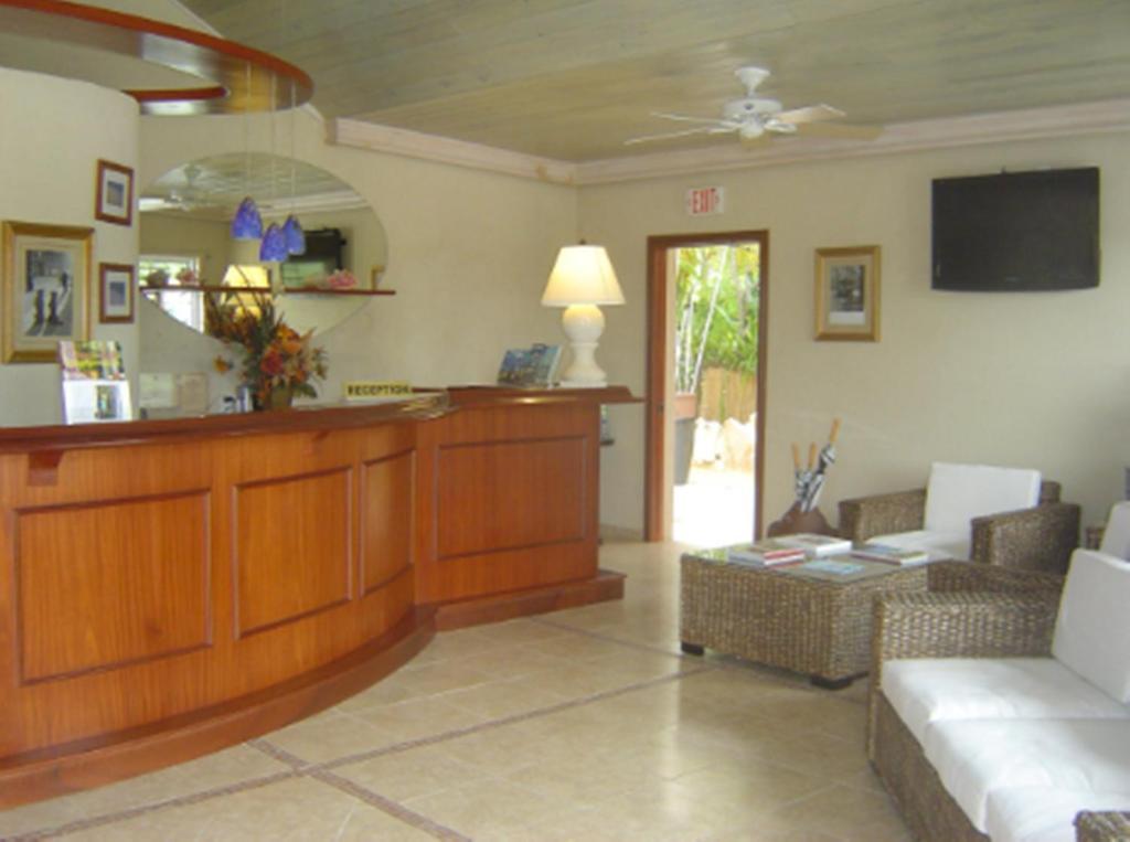 Caribbean Paradise Inn Grace Bay Værelse billede