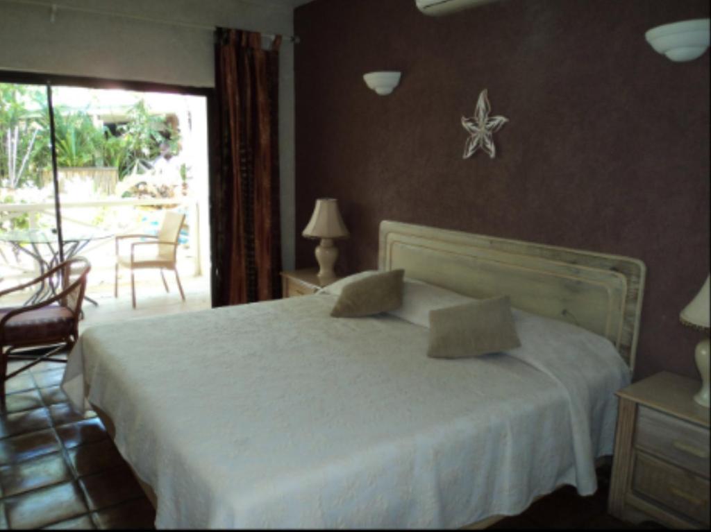 Caribbean Paradise Inn Grace Bay Værelse billede