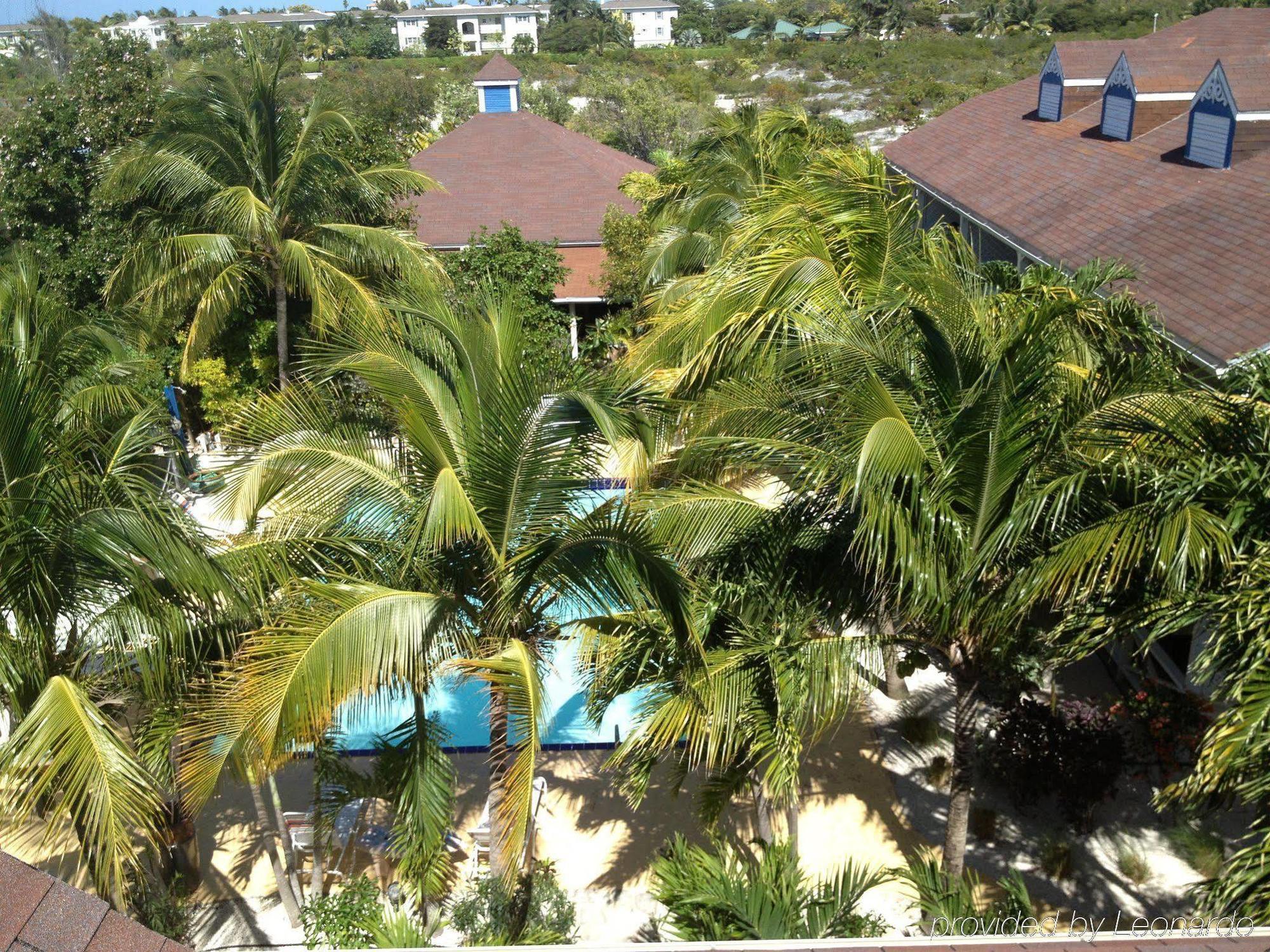 Caribbean Paradise Inn Grace Bay Eksteriør billede